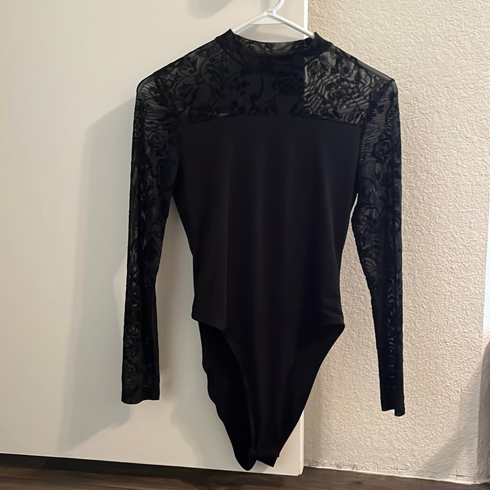 Bodysuit with flower accents
